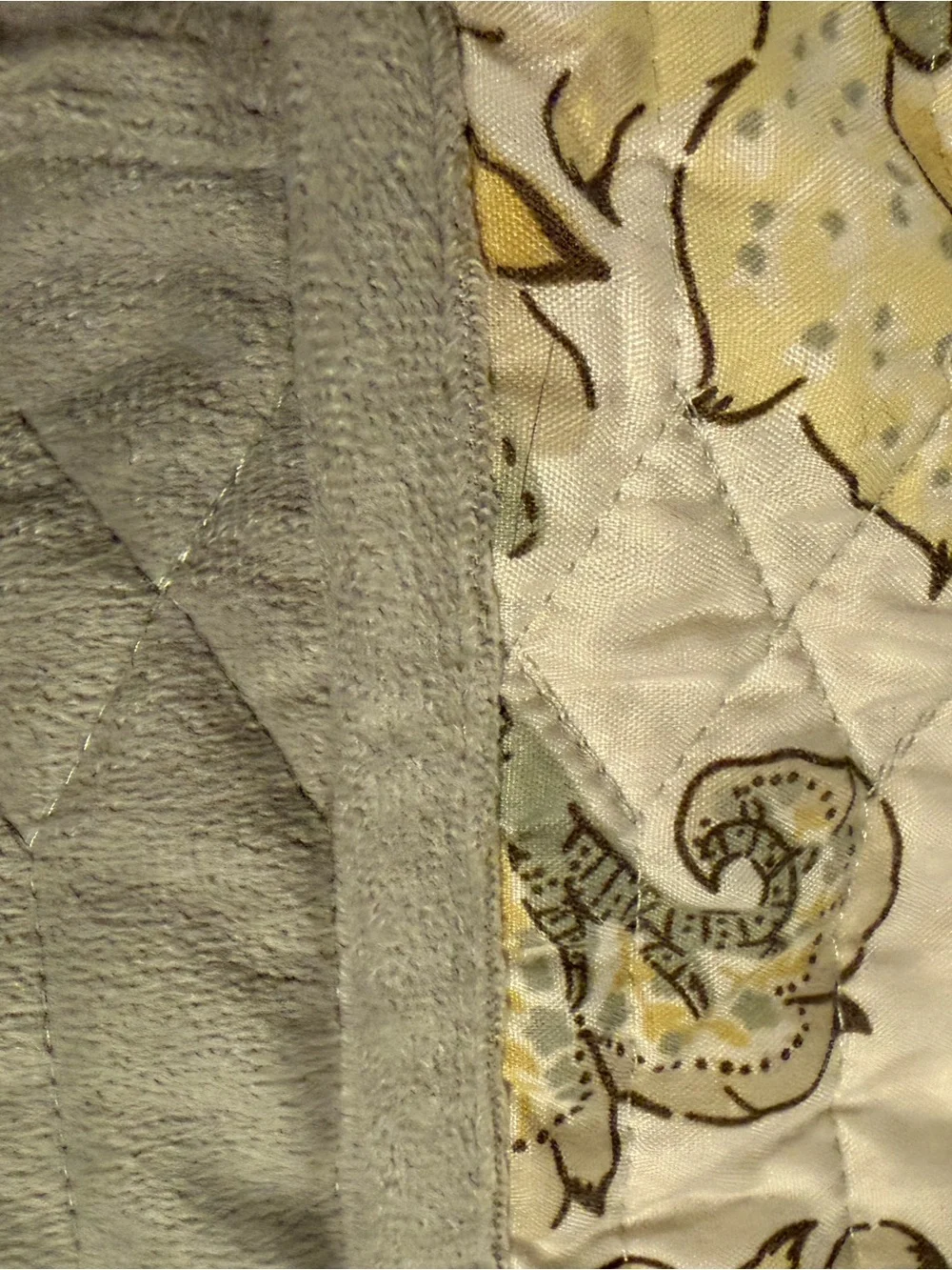 Yellow/Gold/Green Reservable Floral Queen Quilted Set with Coordinating Shams